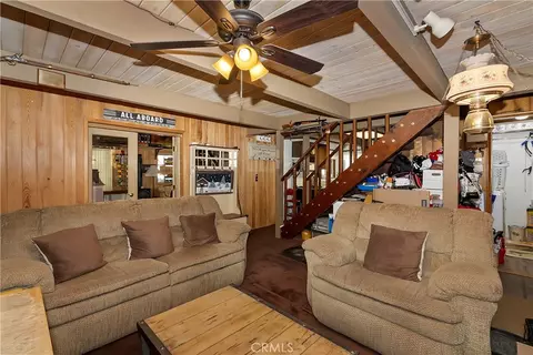 Living - 581 Highland Ln, Sugarloaf, CA 92386 photo 3 of 4