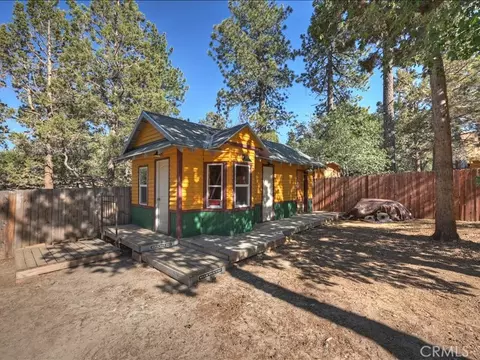 Exterior - 581 Highland Ln, Sugarloaf, CA 92386 photo 3 of 12