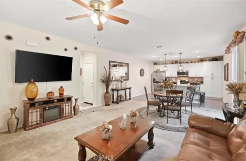 Entry Way - 2248 Ridge Ct, Perris, CA 92571 photo 2 of 5