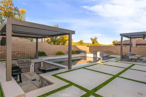 8824 Soothing Ct, Corona, CA 92883