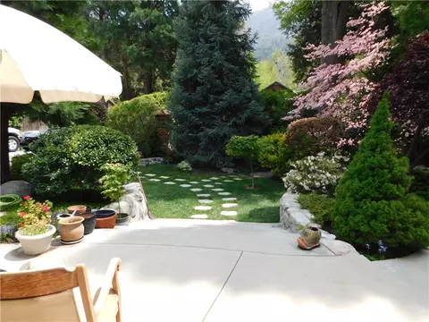 Exterior - 36976 Sycamore Dr, Mentone, CA 92359 photo 6 of 28