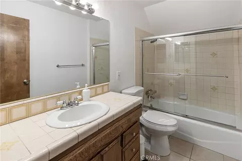 Bath - 117 A, Lake Arrowhead, CA 92352 photo 1 of 1