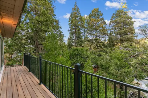 Exterior - 117 A, Lake Arrowhead, CA 92352 photo 2 of 4