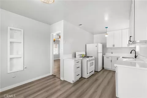 Entry Way - 243 E Olive St, San Bernardino, CA 92410 photo 2 of 3