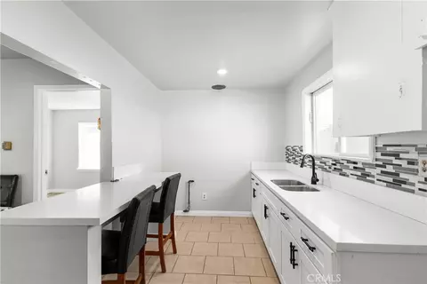Entry Way - 243 E Olive St, San Bernardino, CA 92410 photo 3 of 3
