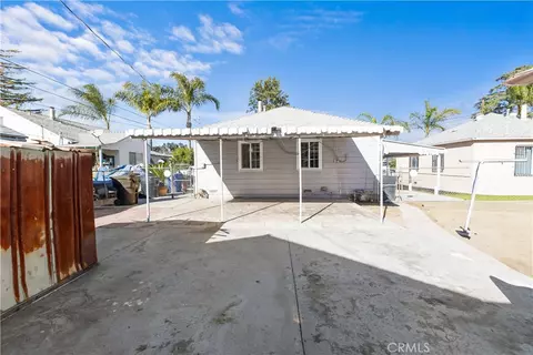 Exterior - 243 E Olive St, San Bernardino, CA 92410 photo 4 of 7