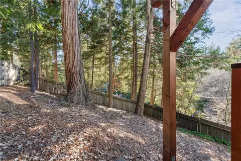 Exterior - 305 Summit Rd, Lake Arrowhead, CA 92352 photo 7 of 14