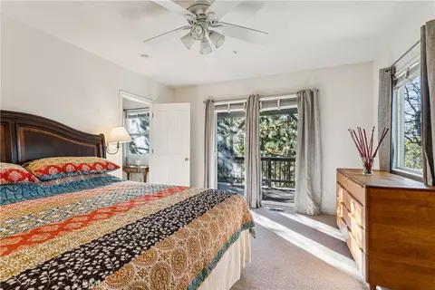 Bedroom - 305 Summit Rd, Lake Arrowhead, CA 92352 photo 2 of 6