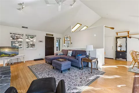 Living - 305 Summit Rd, Lake Arrowhead, CA 92352 photo 4 of 4