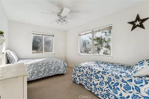 Bedroom - 305 Summit Rd, Lake Arrowhead, CA 92352 photo 3 of 6