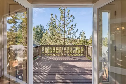 Exterior - 305 Summit Rd, Lake Arrowhead, CA 92352 photo 3 of 14