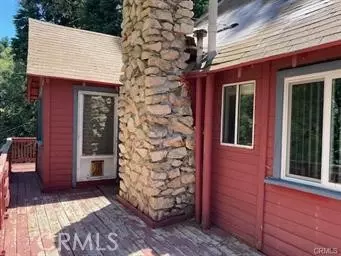 544 Community Dr, Lake Arrowhead, CA 92352
