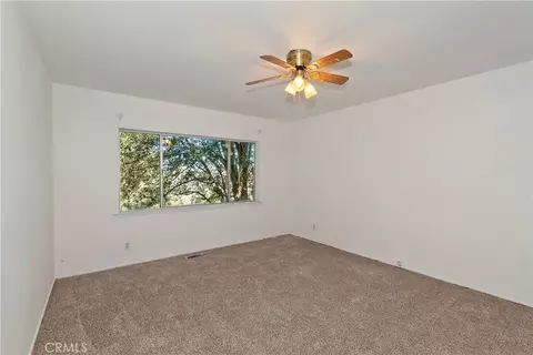Bedroom - 129 Zermat Unit 1 2, Crestline, CA 92325 photo 5 of 7
