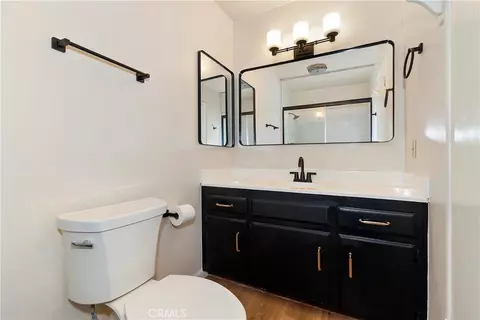 Bath - 129 Zermat Unit 1 2, Crestline, CA 92325 photo 2 of 5