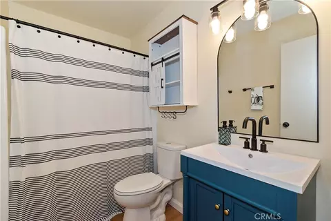Bath - 129 Zermat Unit 1 2, Crestline, CA 92325 photo 1 of 5