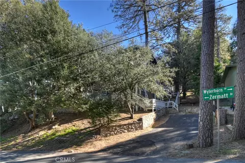 Exterior - 129 Zermat Unit 1 2, Crestline, CA 92325 photo 2 of 4