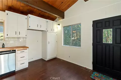 Entry Way - 129 Zermat Unit 1 2, Crestline, CA 92325 photo 1 of 2