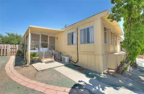 36 Round Table Dr, Riverside, CA 92507
