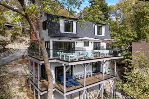28744 Palisades Dr, Lake Arrowhead, CA 92352
