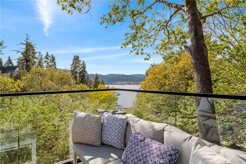 28744 Palisades Dr, Lake Arrowhead, CA 92352