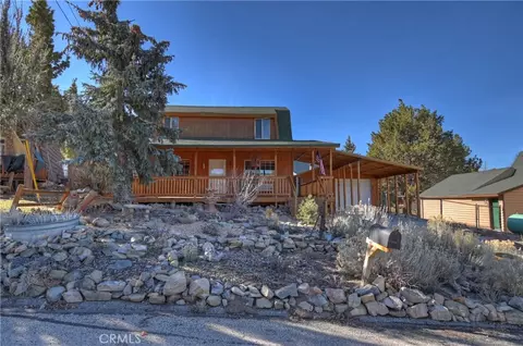 Exterior - 47115 Sky View Dr, Big Bear City, CA 92314 photo 2 of 10
