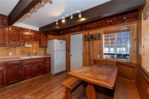 Kitchen - 47115 Sky View Dr, Big Bear City, CA 92314 photo 4 of 4