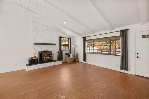 Living - 433 E Barker, Big Bear City, CA 92314 photo 2 of 4