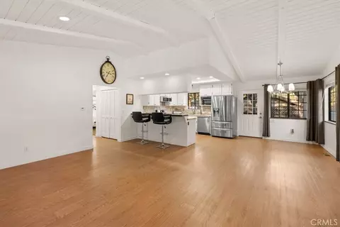 Living - 433 E Barker, Big Bear City, CA 92314 photo 3 of 4