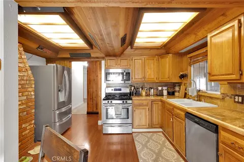 Kitchen - 14415 Erie, Apple Valley, CA 92307 photo 2 of 2