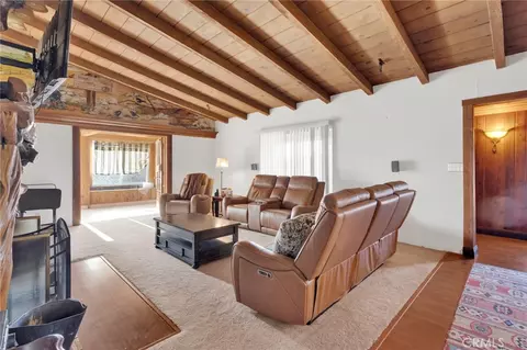 Living - 14415 Erie, Apple Valley, CA 92307 photo 3 of 6