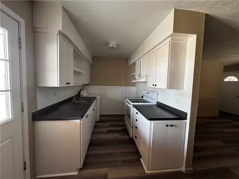 Kitchen - 2028 Parkway, Needles, CA 92363 photo 1 of 2