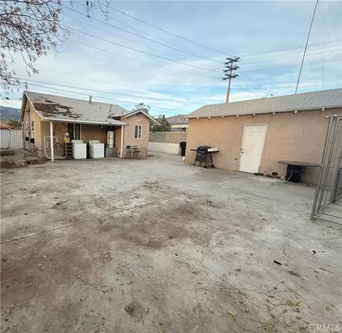 Exterior - 26079 9th, Highland, CA 92346 photo 5 of 6