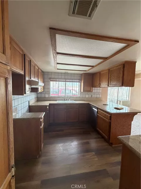 Kitchen - 11497 2nd Ave, Hesperia, CA 92345 photo 1 of 3
