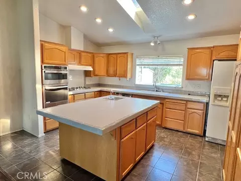 4040 Piedmont Dr #283, Highland, CA 92346