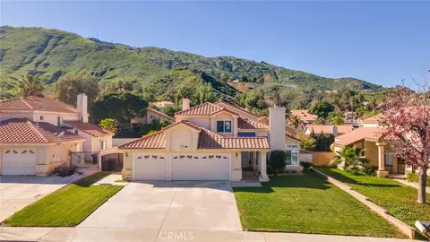 2209 Canyon Dr, Colton, CA 92324