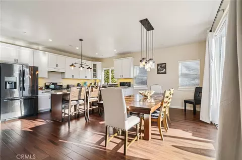 Dining - 26845 Modoc Ln, Lake Arrowhead, CA 92352 photo 1 of 2