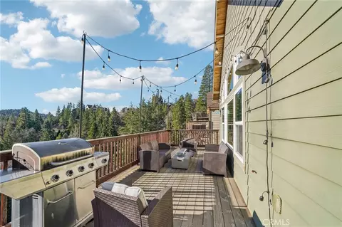 Exterior - 26845 Modoc Ln, Lake Arrowhead, CA 92352 photo 4 of 8