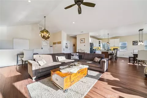 Living - 26845 Modoc Ln, Lake Arrowhead, CA 92352 photo 3 of 3