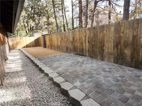 Exterior - 532 E Meadow Ln, Big Bear City, CA 92314 photo 2 of 2