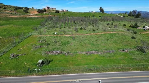 15736 Highland Vly, Escondido, CA 92025