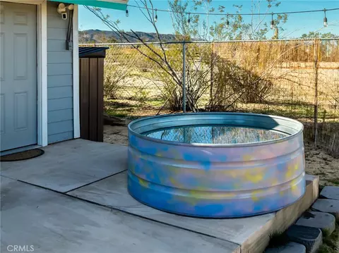Exterior - 65076 E Broadway, Joshua Tree, CA 92252 photo 7 of 10