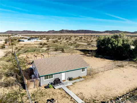 View/Area - 65076 E Broadway, Joshua Tree, CA 92252 photo 3 of 3