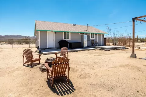 Exterior - 65076 E Broadway, Joshua Tree, CA 92252 photo 4 of 10