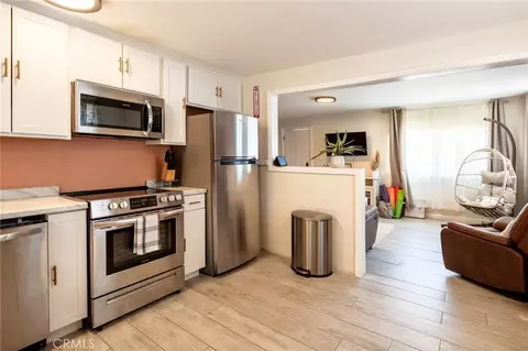 Kitchen - 65076 E Broadway, Joshua Tree, CA 92252 photo 3 of 3
