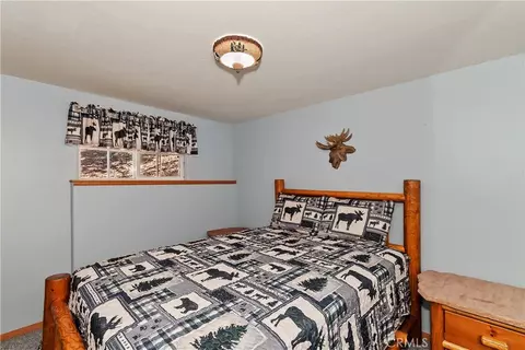 Bedroom - 2477 Spring Oak Dr, Running Springs, CA 92382 photo 6 of 7