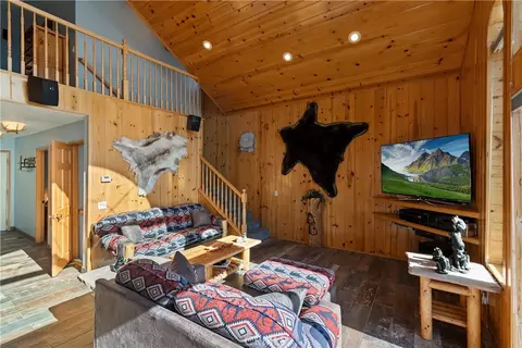 Living - 2477 Spring Oak Dr, Running Springs, CA 92382 photo 3 of 5