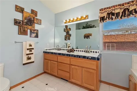 Bath - 2477 Spring Oak Dr, Running Springs, CA 92382 photo 3 of 5