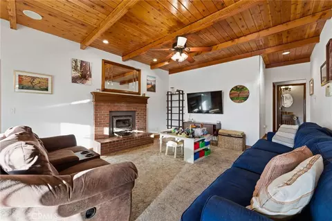 Living - 7464 Via Deldene, Highland, CA 92346 photo 3 of 5