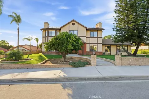 7464 Via Deldene, Highland, CA 92346