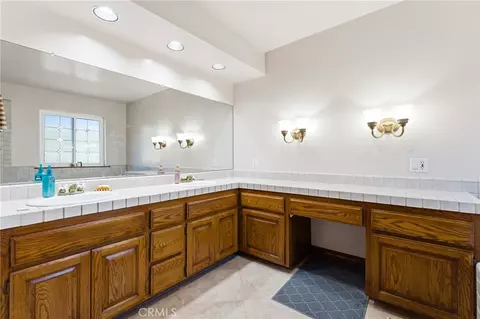 Bath - 7464 Via Deldene, Highland, CA 92346 photo 1 of 5